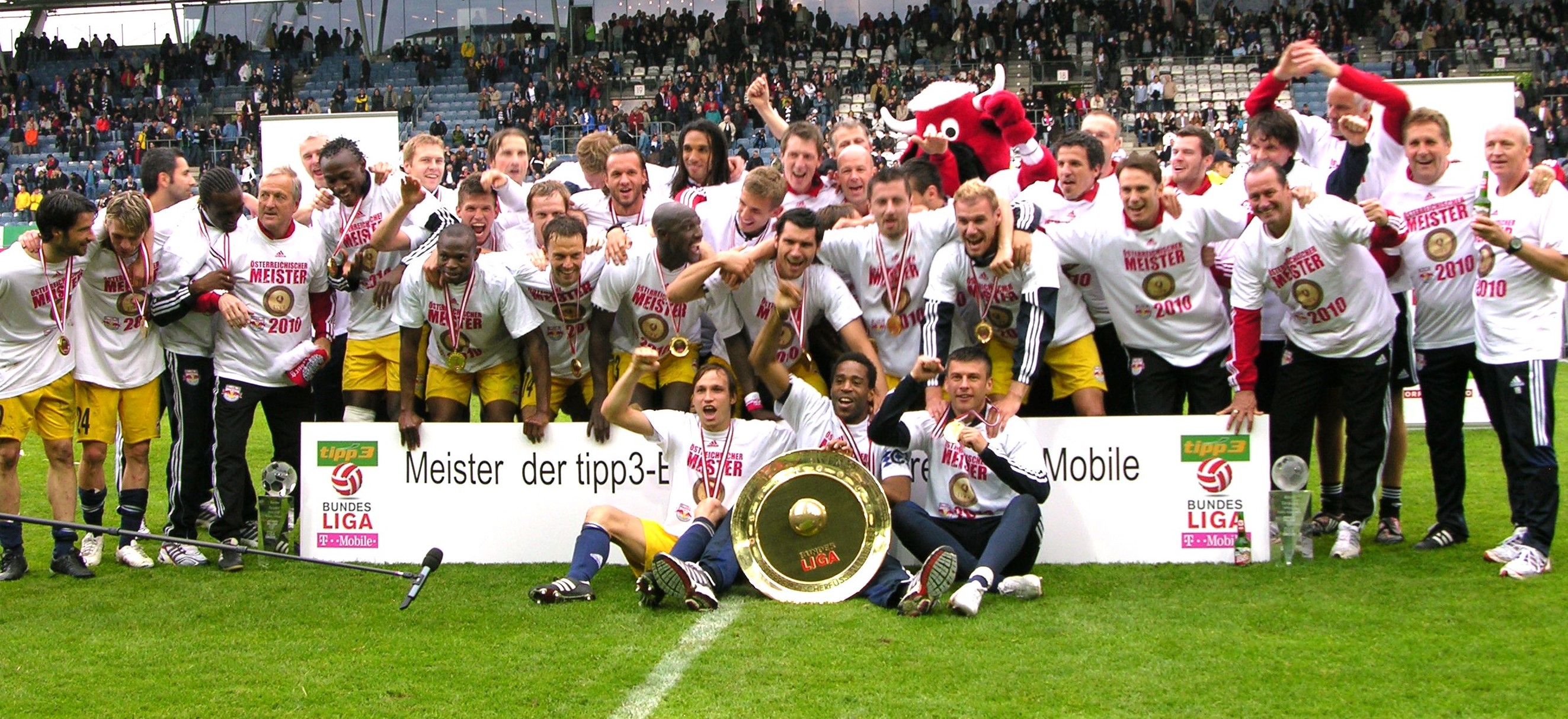 FC Red Bull Salzburg, winner of the 2009-10 Bundesliga